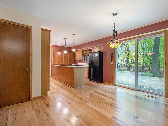5th image of 2250 Dean Lake Ave NE