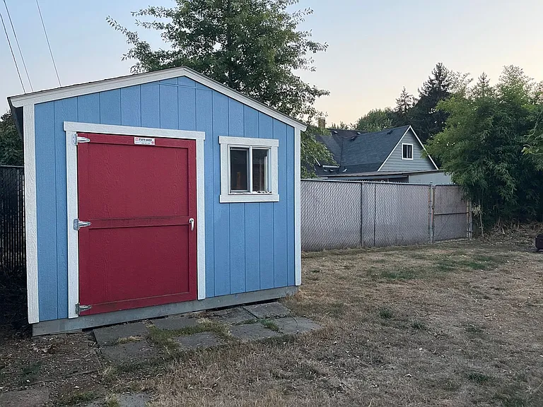 1630 15th Ave SW — Photo 37