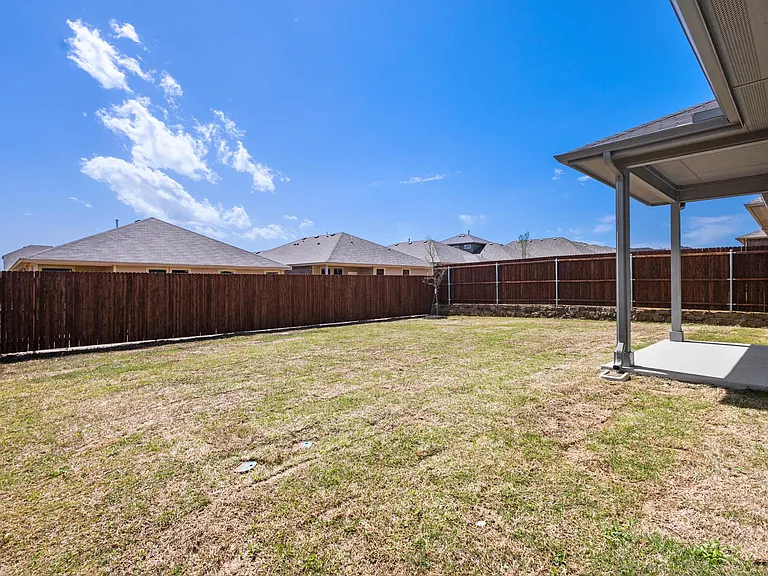 225 Roundstone Rd — Photo 24