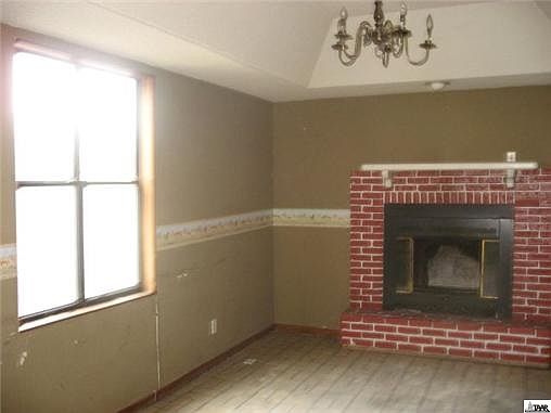 2nd image of 615 Tenny Ave