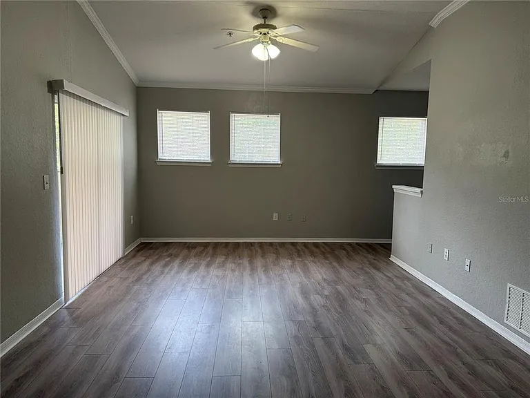 10101 Courtney Palms Blvd #301 — Photo 12