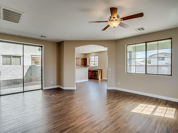 4th image of 15465 W Dahlia Dr