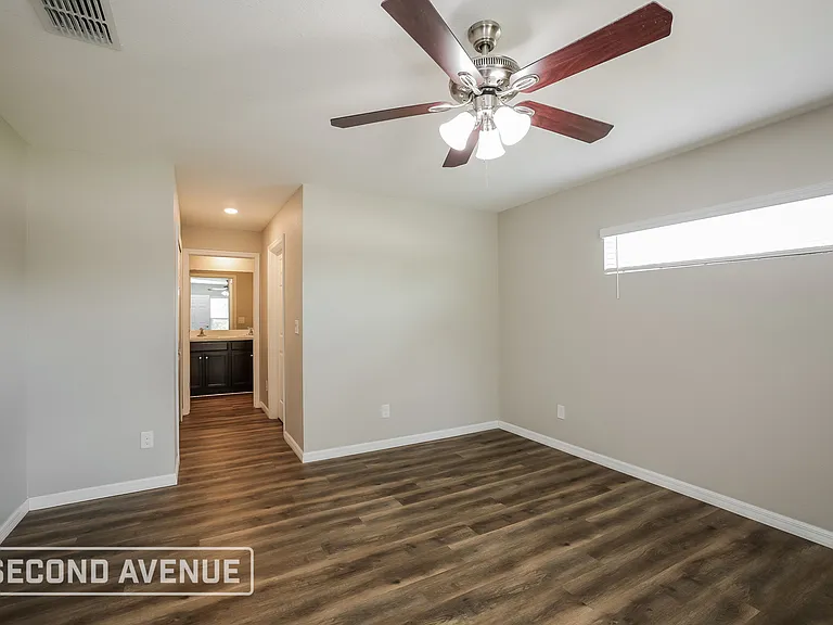 2512 54th St SW — Photo 8