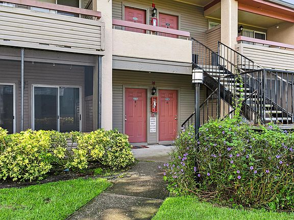 2nd image of 10263 Gandy Blvd N APT 605