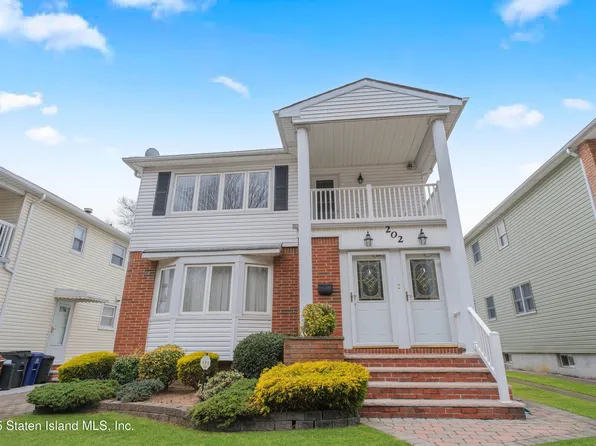 202 Woodward Ave, Staten Island, NY 10314