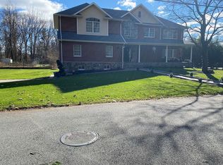 95 Haring Dr, Old Tappan, NJ 07675