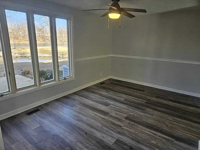 96 Schellinger Sq — Photo 9