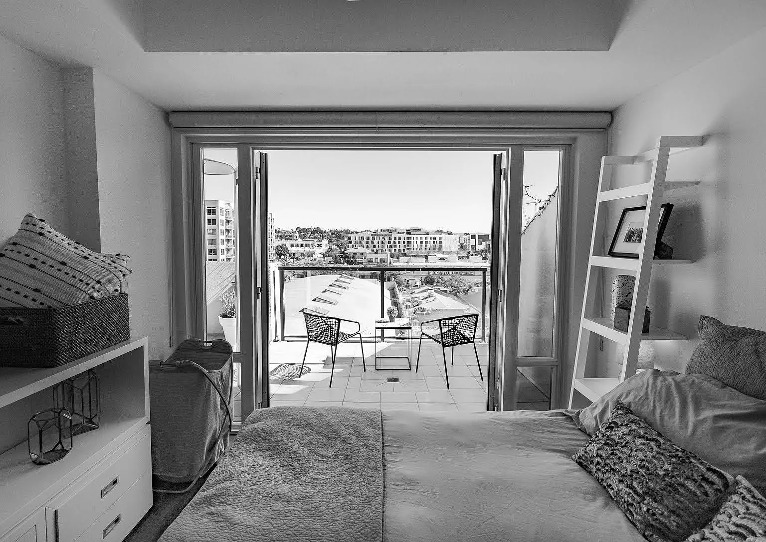 2 bed, 1100 sqft, $3,499 — Photo 4
