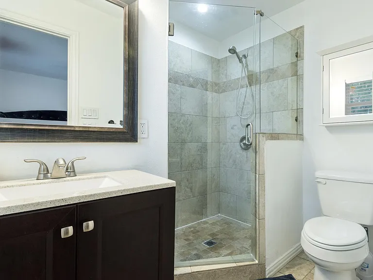 602 N Allen Dr — Photo 4