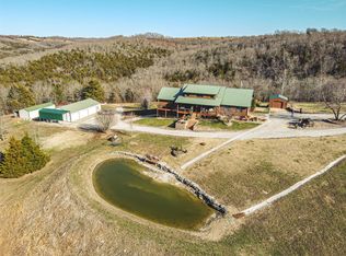 681 Hardin Hills Dr, Galena, MO 65656