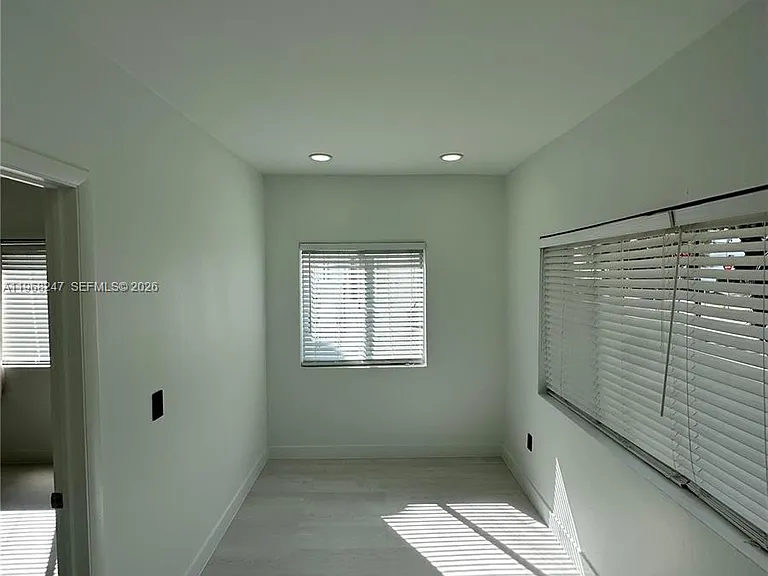 109 NW 6th Ave #5 — Photo 5