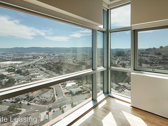 2nd image of 1 Mandalay Pl Unit 1801