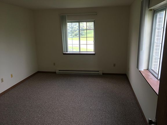 5th image of W239N5924 Maple Ave