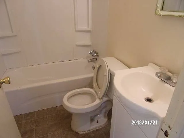 1419 Clanton St — Photo 9