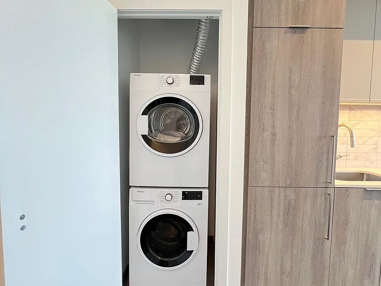2020 Bathurst St #931 — Photo 10