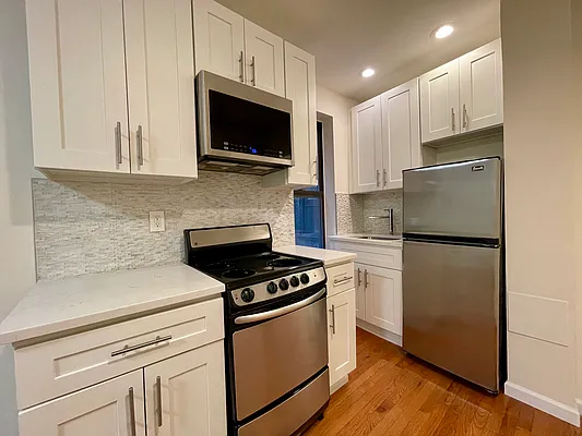 Rented by Building Equity Real Estate LLC | media 19