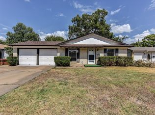 1813 McClure St, Irving, TX 75062