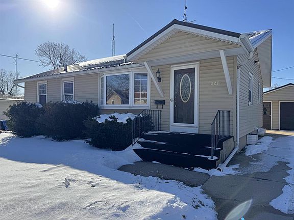 2nd image of 2207 12th Avenue