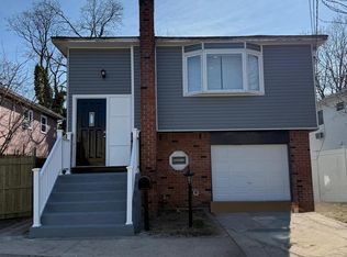 236 Perry St, Hempstead, NY 11550