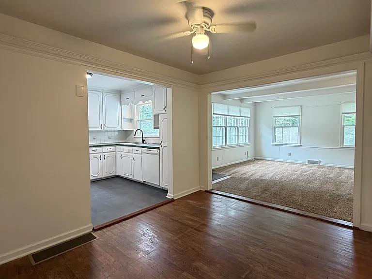 617 W 88th St — Photo 11