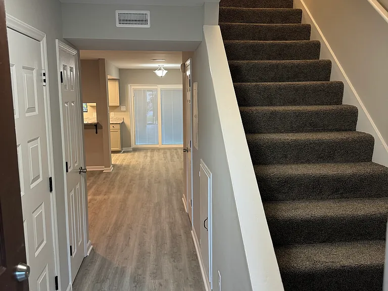 1806 Stephens St — Photo 1
