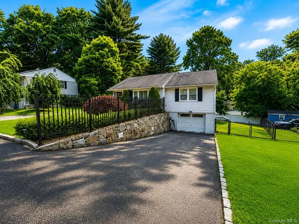 3 School Street, Cortlandt Manor, NY 10567