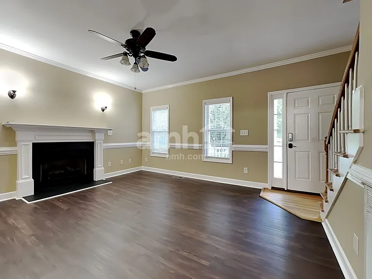 7904 Willow Croft Dr — Photo 8