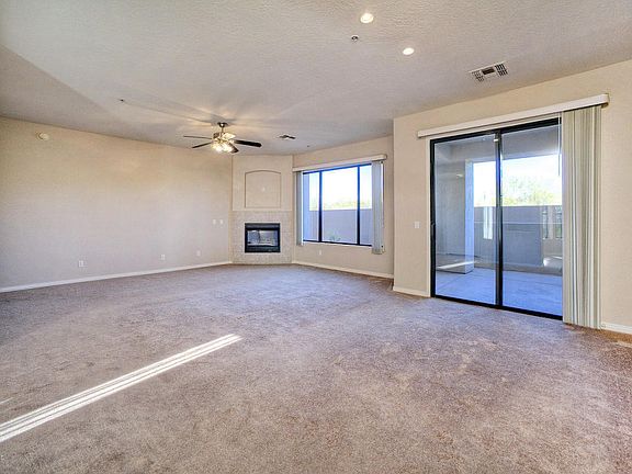 5th image of 19550 N Grayhawk Dr Unit 1018