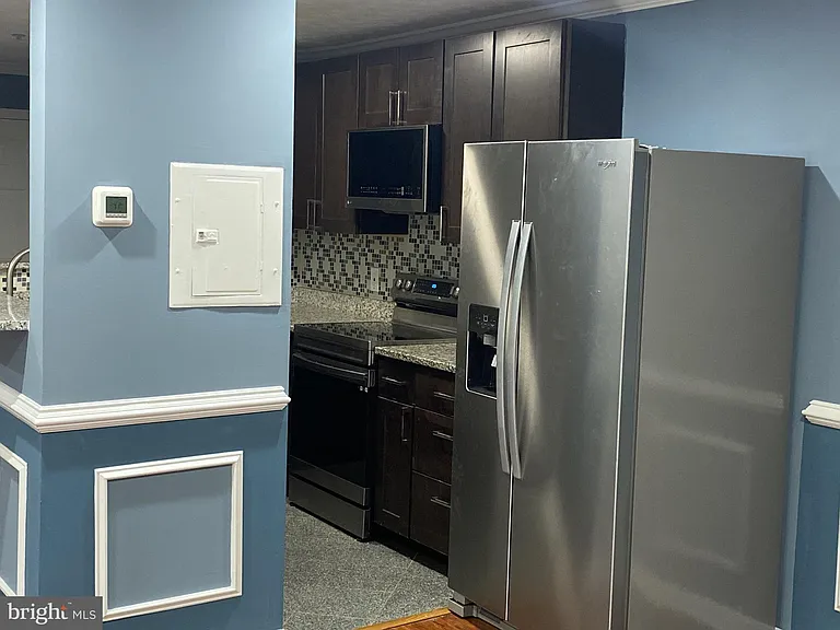 9720 Lake Pointe Ct #102 — Photo 14
