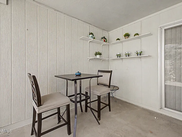 10454 W Palmeras Dr — Photo 24