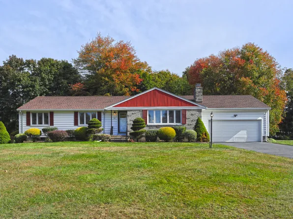 321 Michael Court, Orange, CT 06477