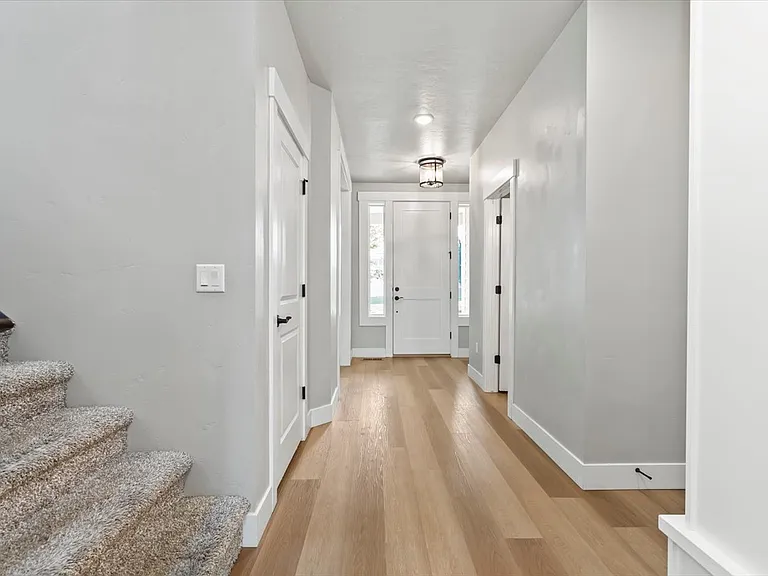 1911 W Wind Drift St — Photo 4