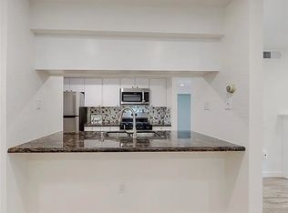 355 S Marengo Ave APT 204, Pasadena, CA 91101
