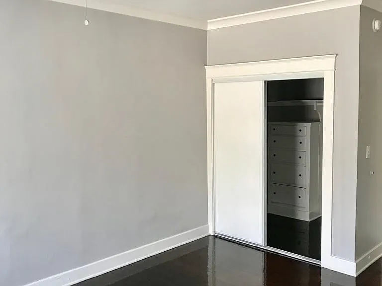 1360 S Burlington Ave #204 — Photo 3