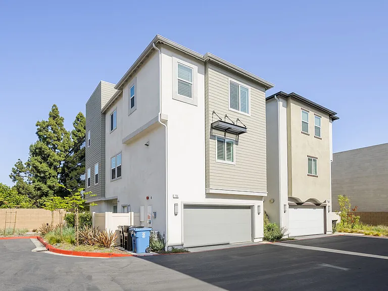 756 Daniel Freeman Cir — Photo 27