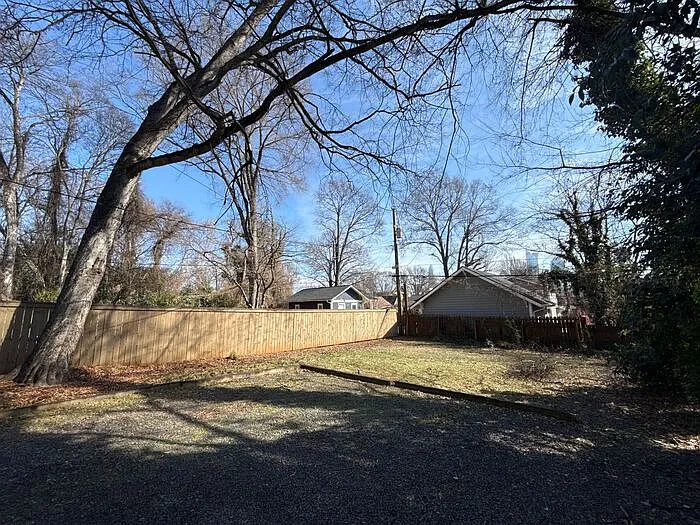 707 Grandin Rd #C — Photo 11