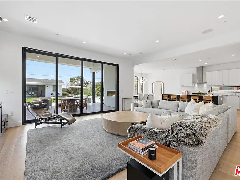 11003 Ocean Dr — Photo 15