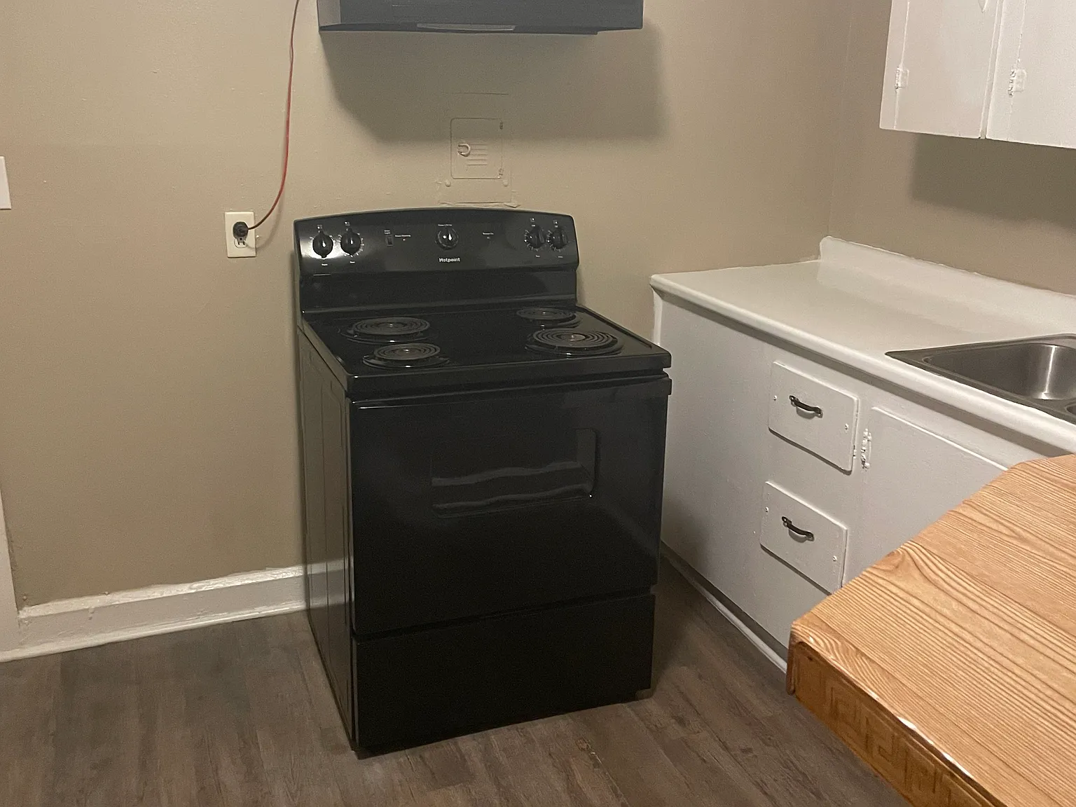 2 bed, 700 sqft, $1,000 — Photo 3