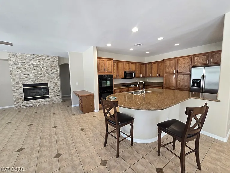971 Armandito Dr — Photo 9