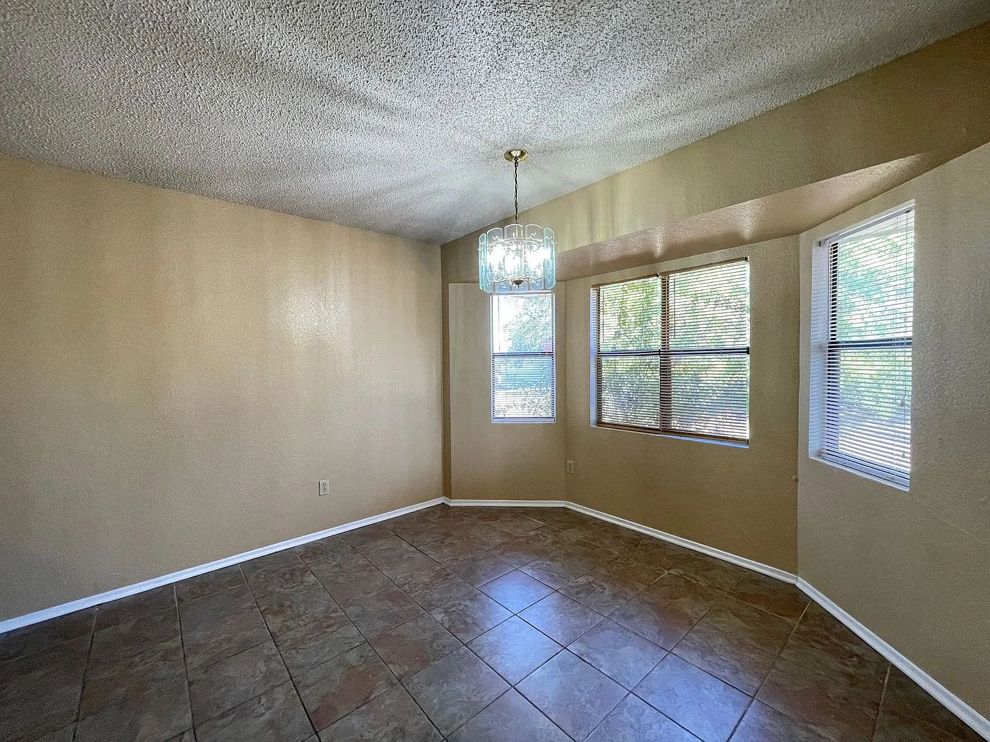 4-Bedroom House for Rent in Killeen — Photo 4