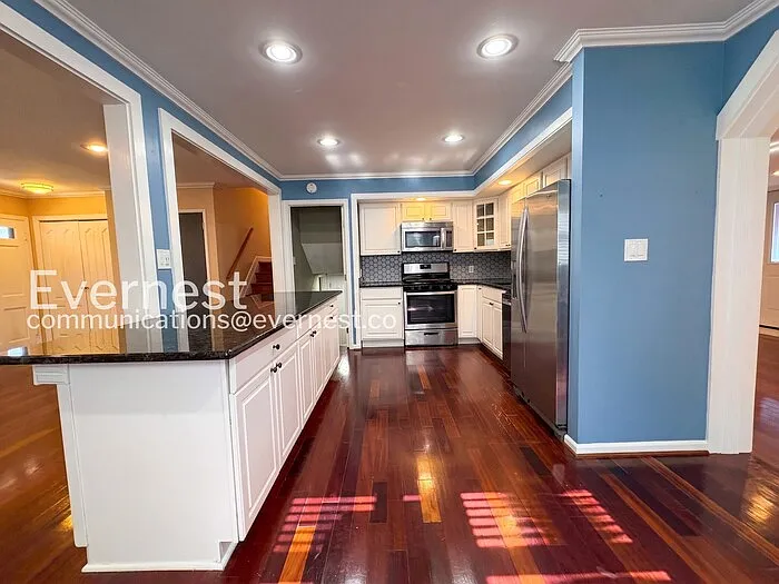 7110 Cindy Ln — Photo 7