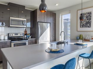 Batik, Seattle, WA 98122