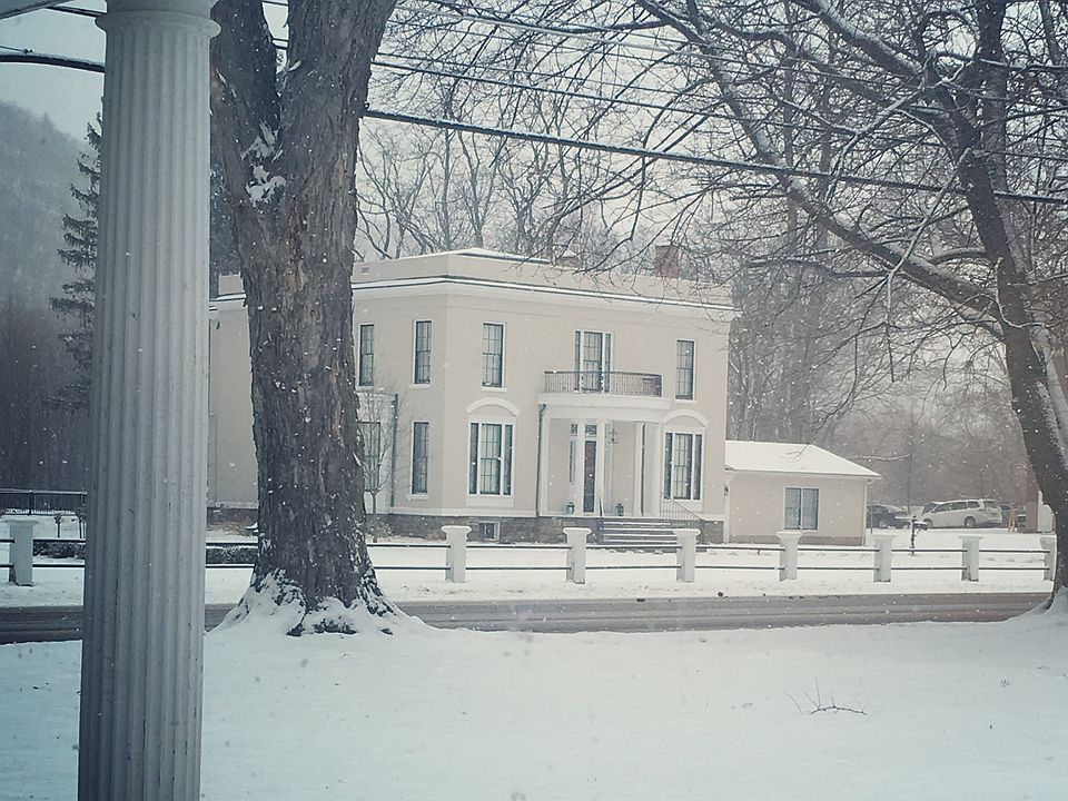 2nd image of 728 S Main St