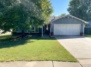 1431 E Cardinal Dr, Fayetteville, AR 72703