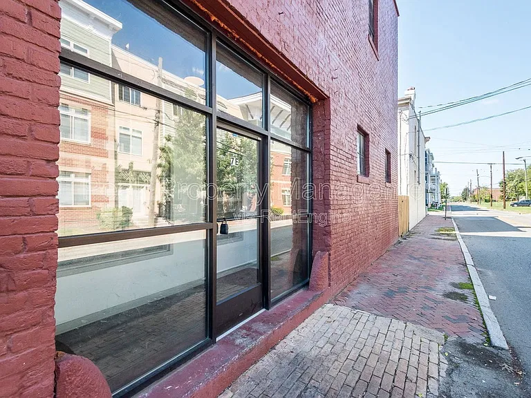 7 E Jackson St — Photo 38