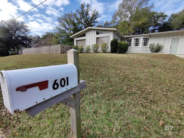 601 Bon Secour St, Fairhope, AL 36532