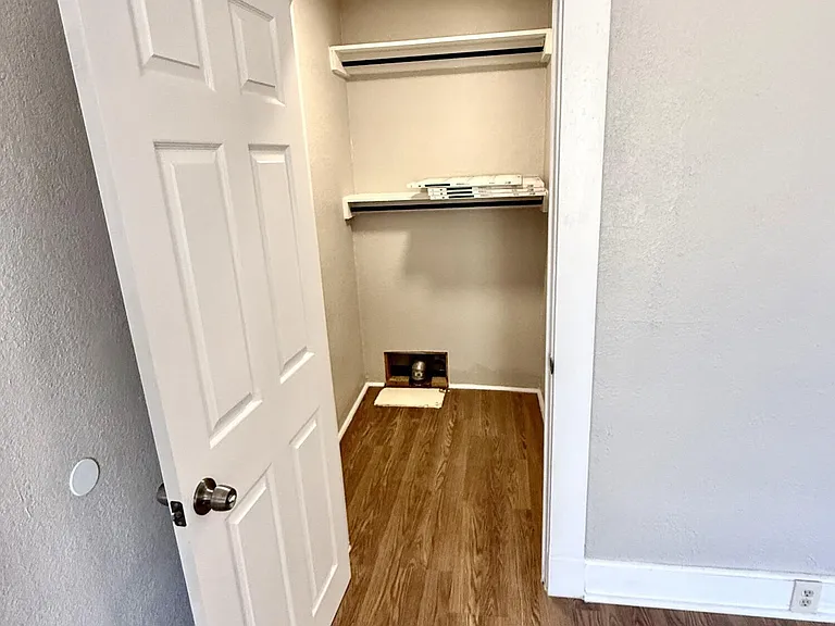 1709 N Stevens St — Photo 9