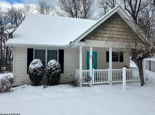 19 Lafollette Dr, Morgantown, WV 26508