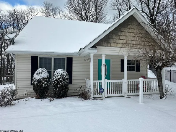 19 Lafollette Dr, Morgantown, WV 26508