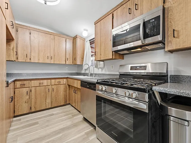 9320 Earl St #33 — Photo 1